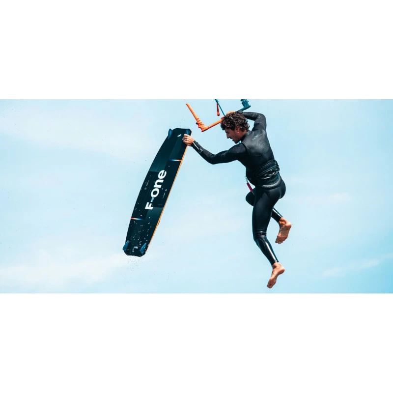 Planche F.one Trax Hrd Carbone 2023 Nue 8 Planche F.one Trax Hrd Carbone 2023 Nue – Image 6